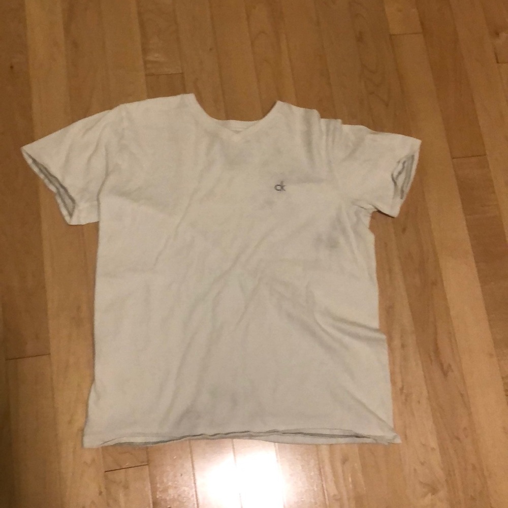 Cabin Klein White V neck